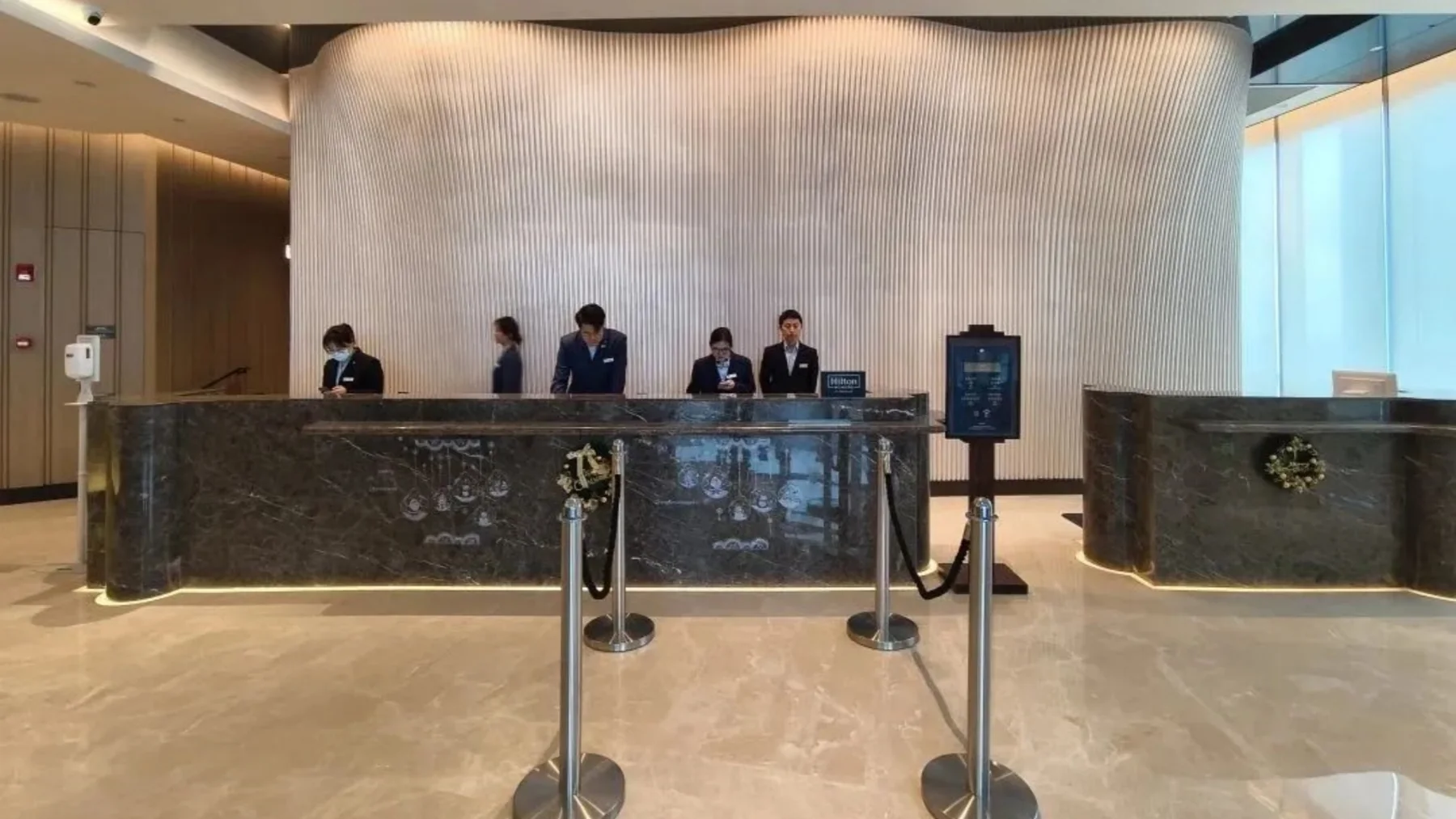 referencia de mobiliario hotelero The Hilton DoubleTree Hotel