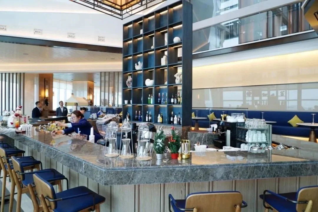 referencia de mobiliario hotelero The Hilton DoubleTree Hotel