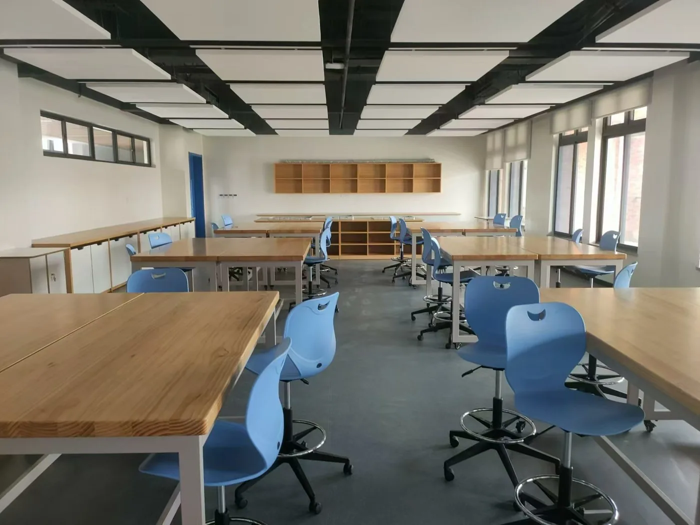 referencia de mobiliario educativo Huntington School Of Lagos
