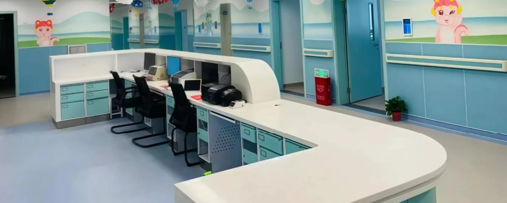 referencia de mobiliario médico materno infantil