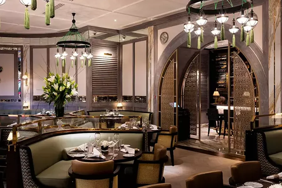 banca curva para restaurante hotelero